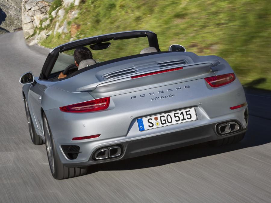  Porsche 911 Turbo Cabriolet 2013 года  (фото 9 из 12)